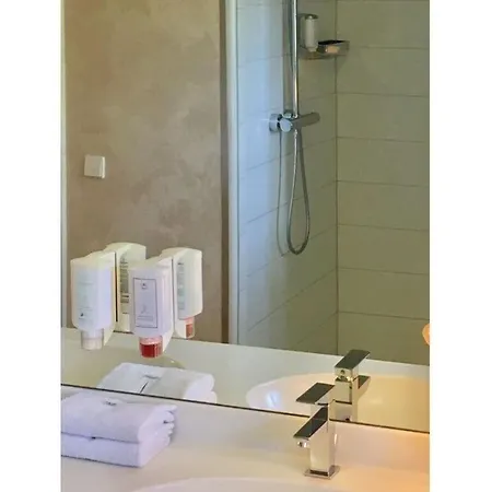 Apartment Deluxe *